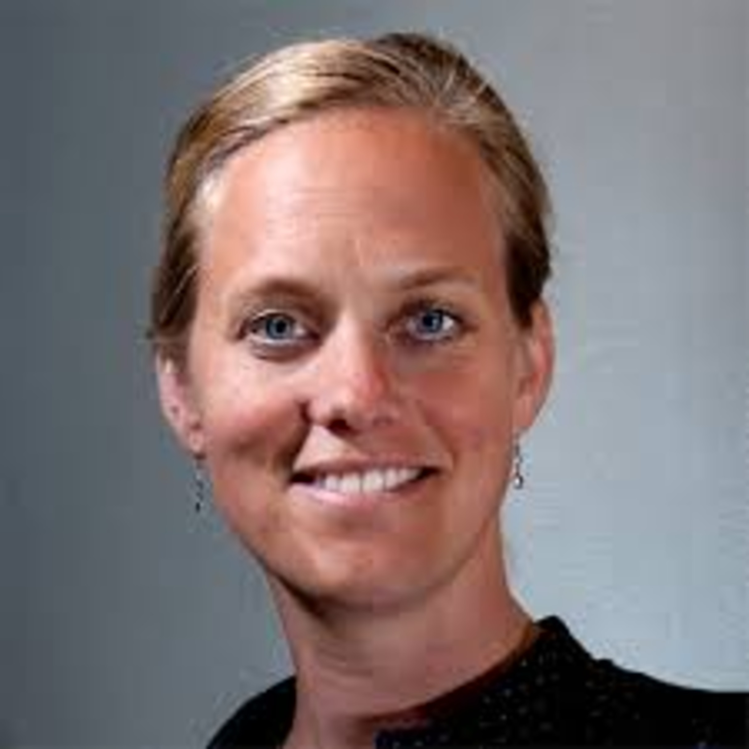 Dr. Meta Roestenberg